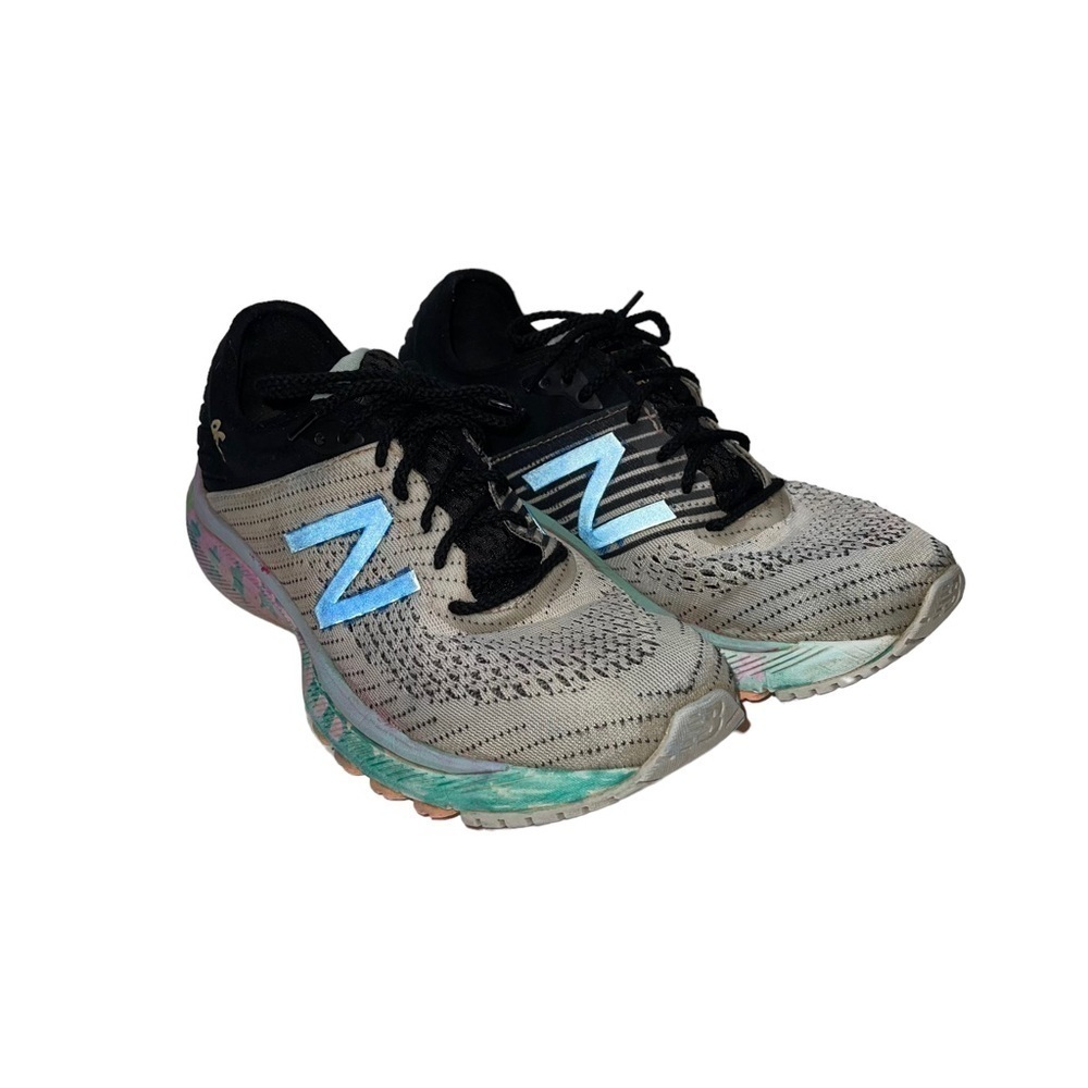 New Balance Woman Shoes Size 8